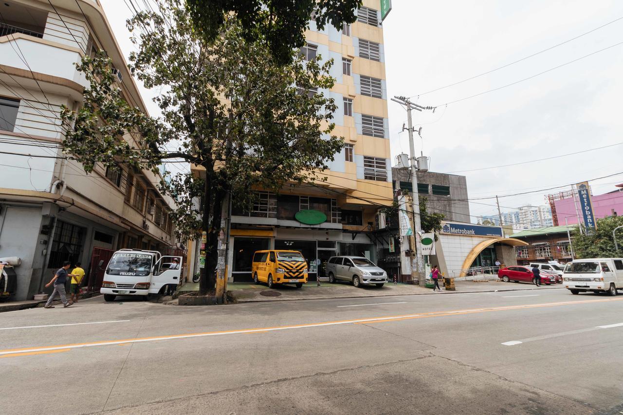 Reddoorz Plus @ Tayuman Manila Exterior photo