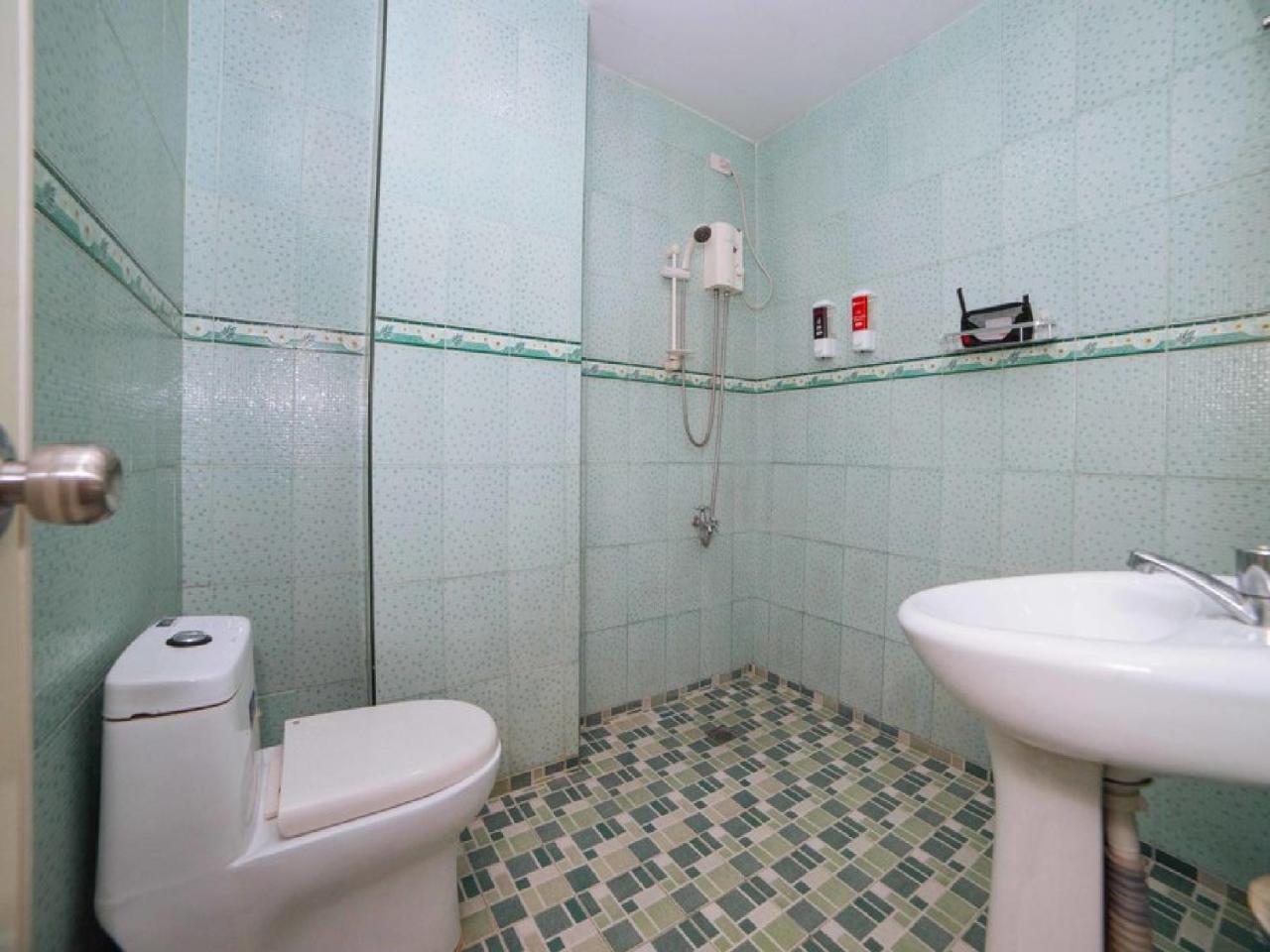 Reddoorz Plus @ Tayuman Manila Exterior photo