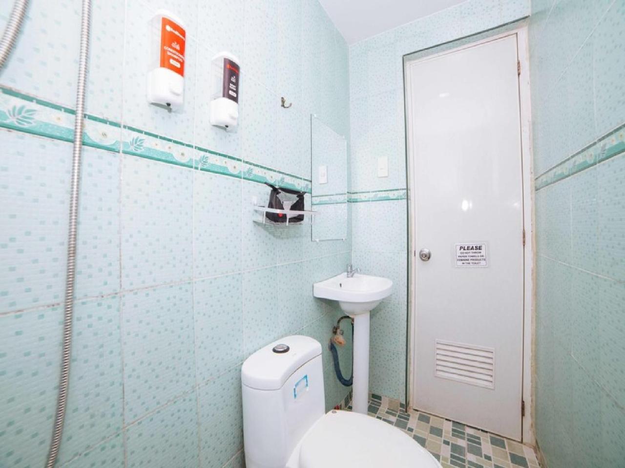 Reddoorz Plus @ Tayuman Manila Exterior photo